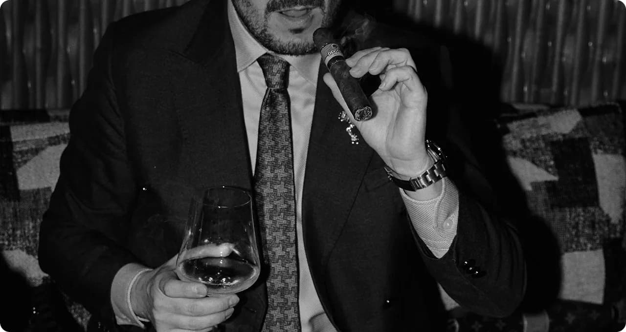 Pair Store header background