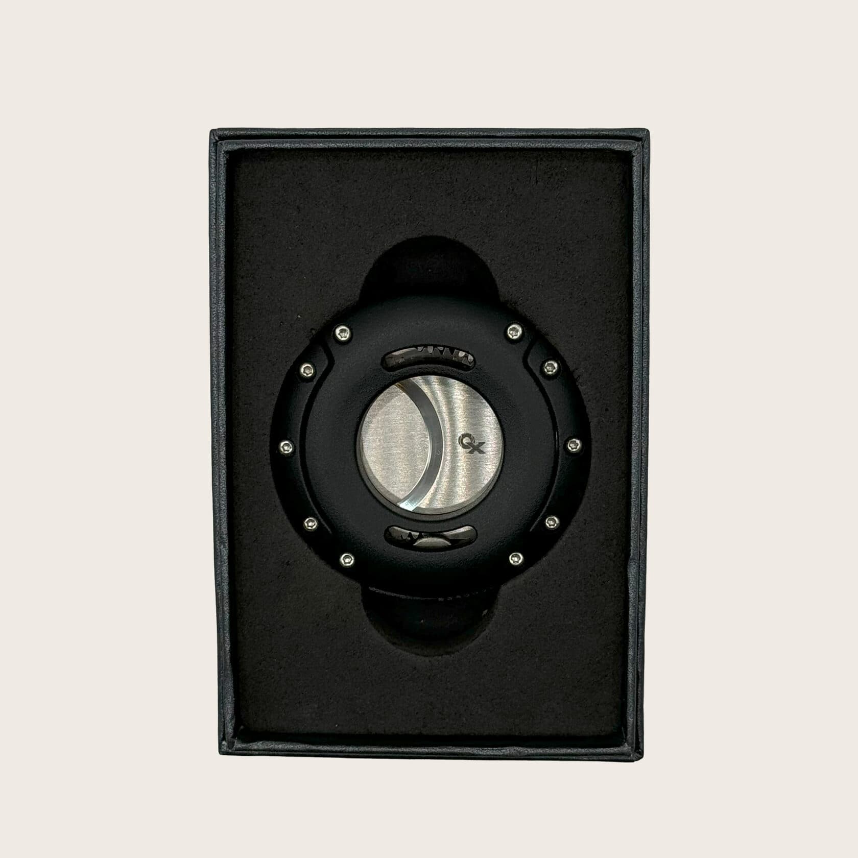 XO Cutter, Black on Black